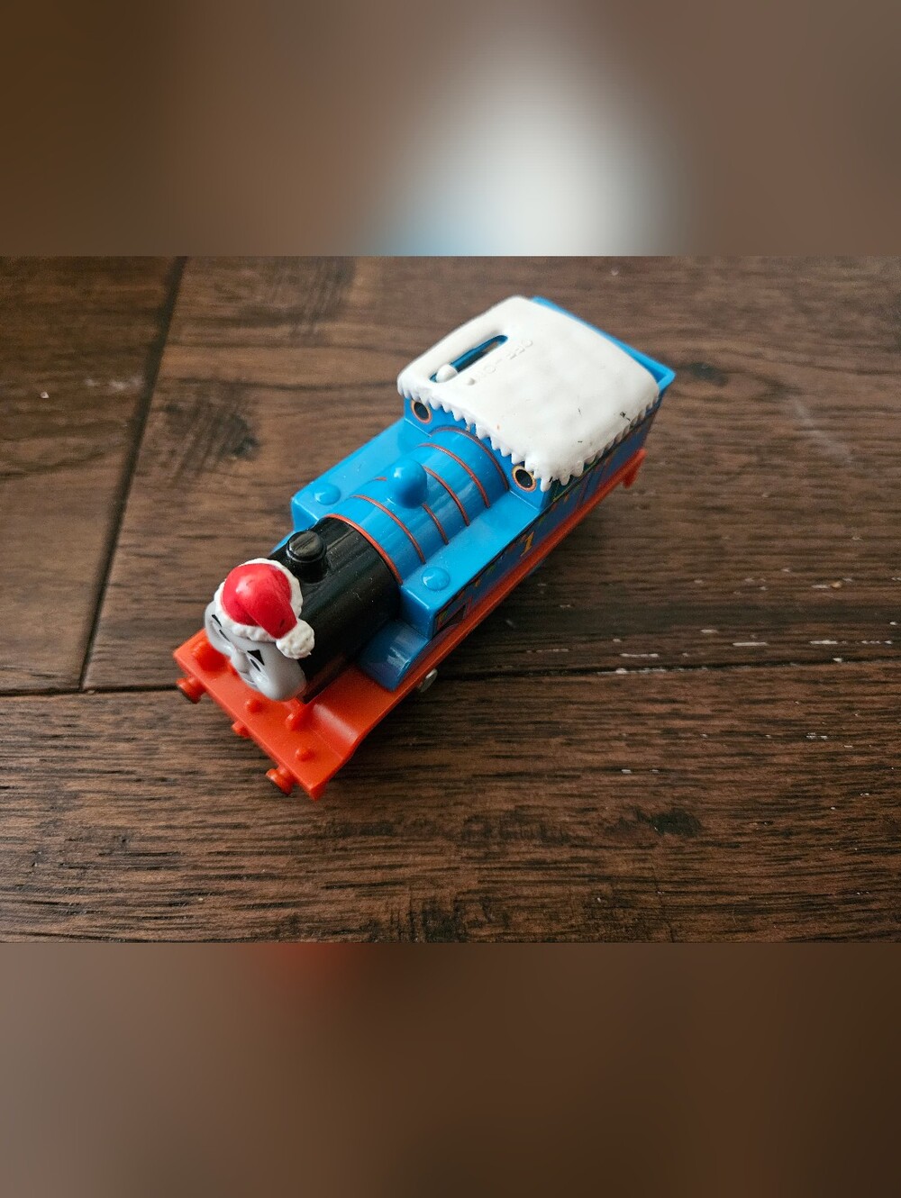 Thomas & Friends Trackmaster Motorized Thomas Christmas Delivery Engine 2009. 